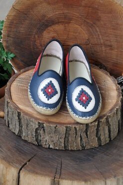 Alternative view of Lacivert Kırmızı Babet Model Desenli Çarık BMC05