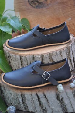 Siyah Tokalı Model Çarık TMC01