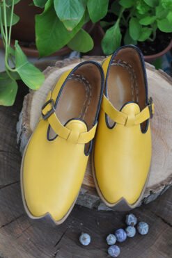 Sarı Tokalı Model Çarık TMC02