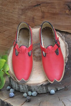 Kırmızı Tokalı Model Çarık TMC04